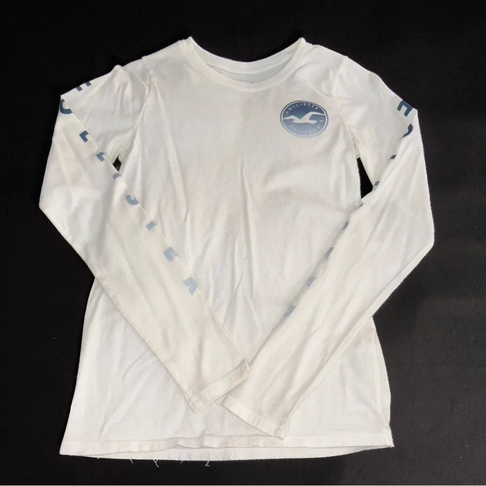 Hollister White Long Sleeve Graphic Tee XS Logo Sleeve Casual Top - Picture 1 of 9